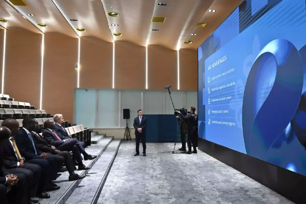 Қазақстан мен Кения президенттері «Астана» халықаралық қаржы орталығына барды