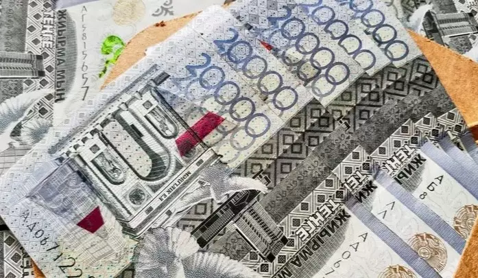  Қазақстан банктерінің табысы төртінші ай қатарынан төмендеп кетті 