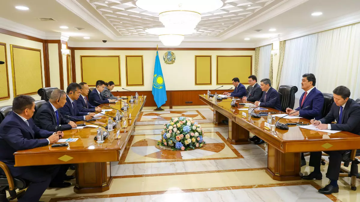 Алматыда 145,5 млрд теңгеге қоқыс өңдейтін зауыт салынады