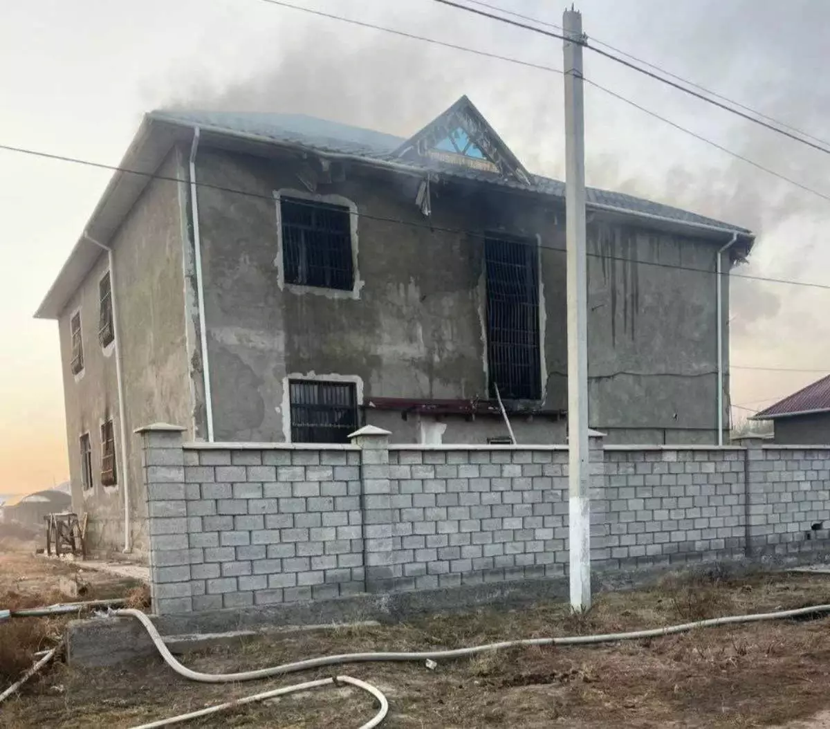 "Бұл тұрмыстық жағдай": Бозымбаев Түркістан облысында 9 бала қаза тапқан өртке қатысты пікір білдірді