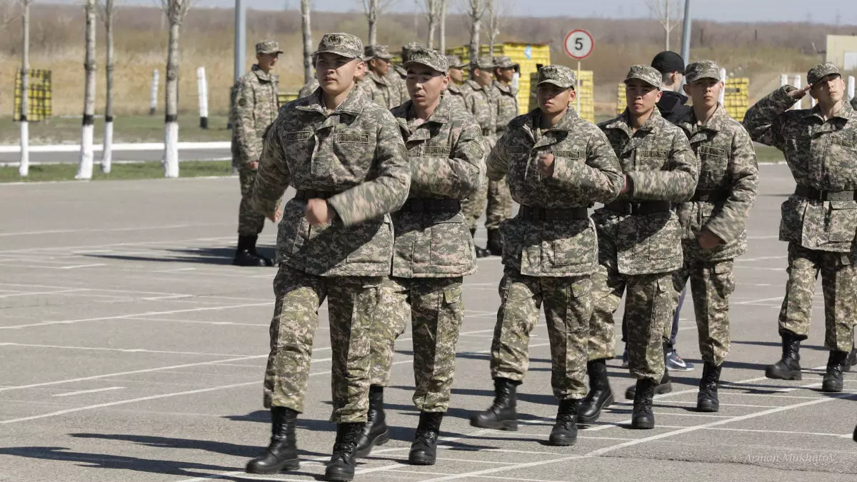 Военнослужащим предлагают новые выплаты и льготы