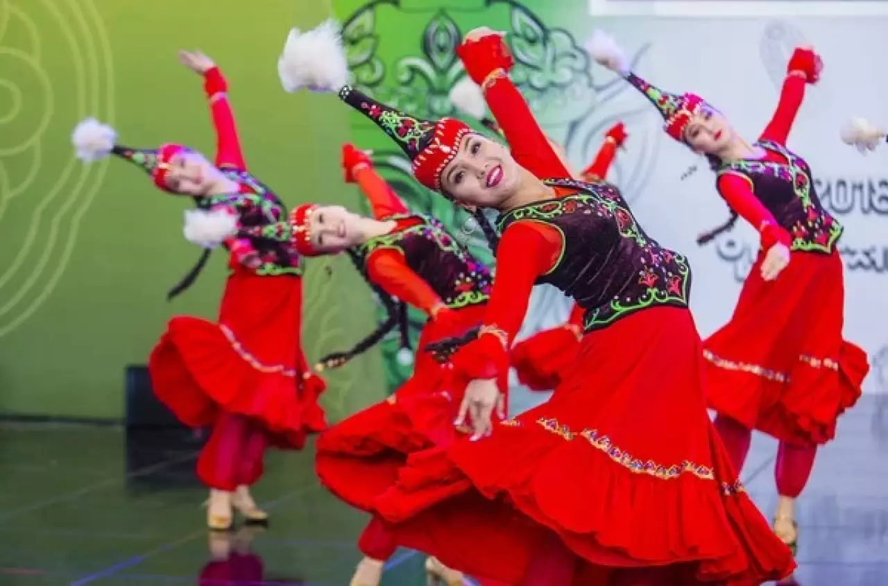 21 мамыр – Мәдениет және өнер қызметкерлері күні