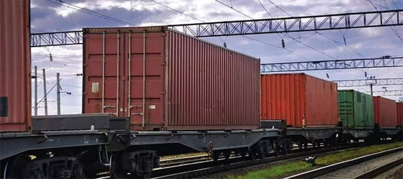 В Казахстане растут объёмы контейнерных перевозок