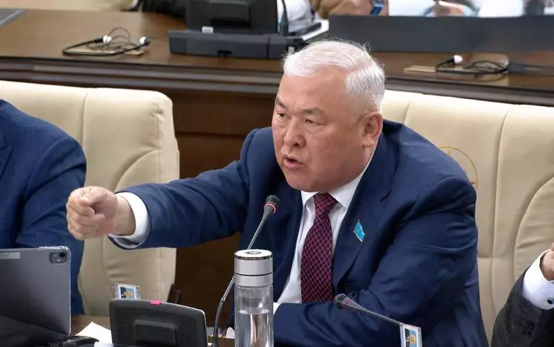 «За спиной лишали права на выезд»: депутат Абенов требует судить нотариусов