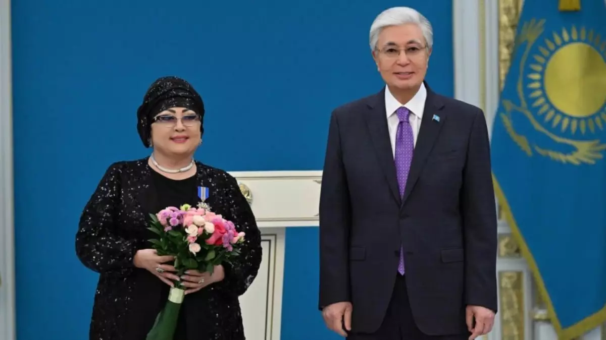 Мақпал Жүнісова «Барыс» орденімен марапатталды