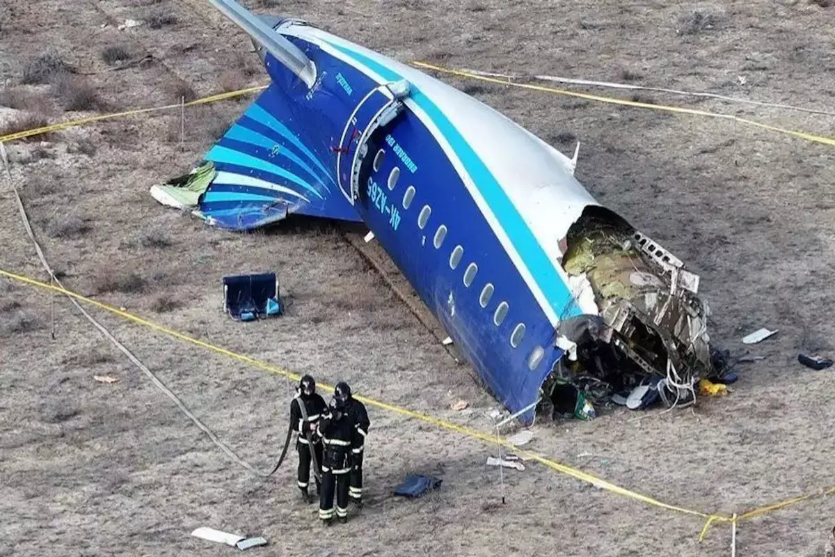 Семьи погибших при крушении самолета AZAL близ Актау судятся за компенсации