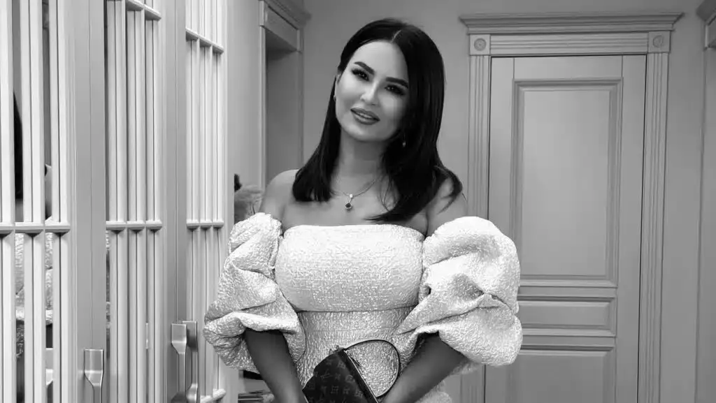 «Smart Beauty Clinic» жекеменшік клиникасында жергілікті анестезиямен жасалған жоспарлы липосакция операциясынан кейін көз жұмды