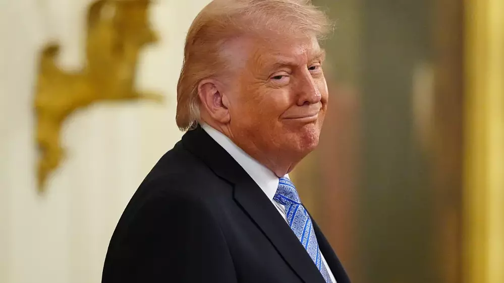 Трамп Ормуз бұғазында кеме қатынасына төлем енгізуге қарсылық білдірді