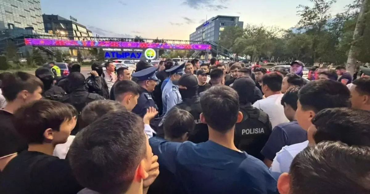  Атырауда шетелдік нөмірлі көлік иелері полиция рейдтеріне байланысты жиналды 