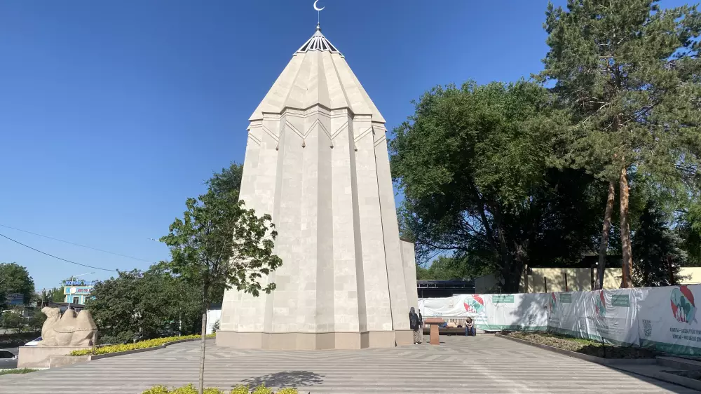 Алматыдағы Райымбек батыр кесенесін музейге айналдыру жобасы неге тоғыз жылға созылды?