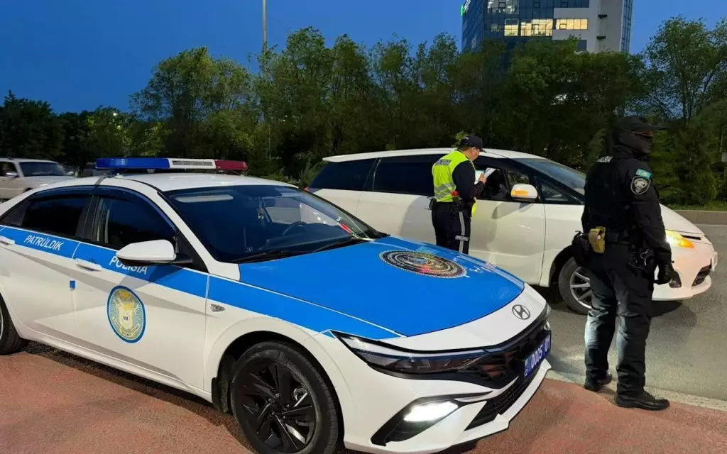 Шетелдік нөмірмен жүрген көліктер тәркіленіп жатыр: полиция мәлімдеме жасады
