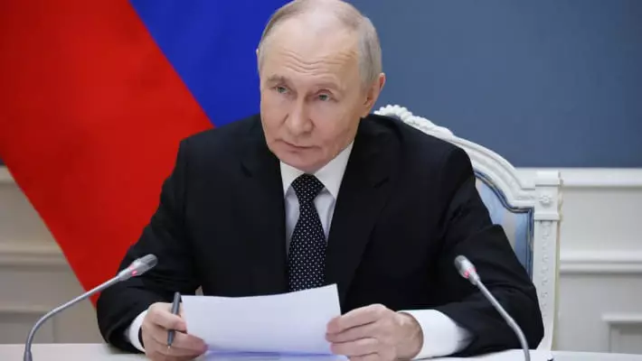 Путин заявил, что Россия не будет втягиваться в гонку вооружений