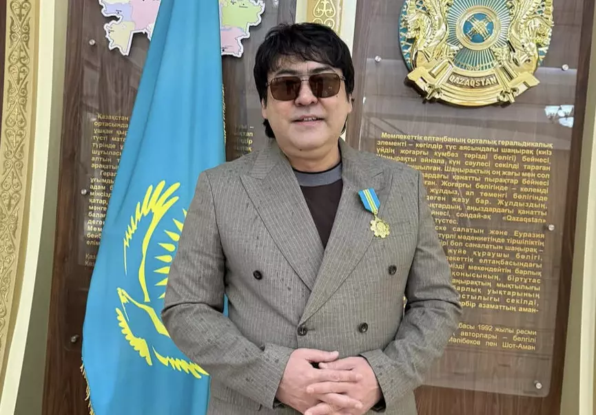 “Атақ өз иесін тапты“. Мейрамбек Бесбаев “Парасат“ орденімен марапатталды 