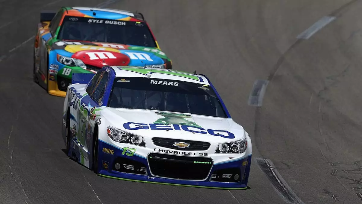 Гонщик NASCAR Кейси Мирс размышляет о влиянии Кайла Буша на спорт после его смерти.