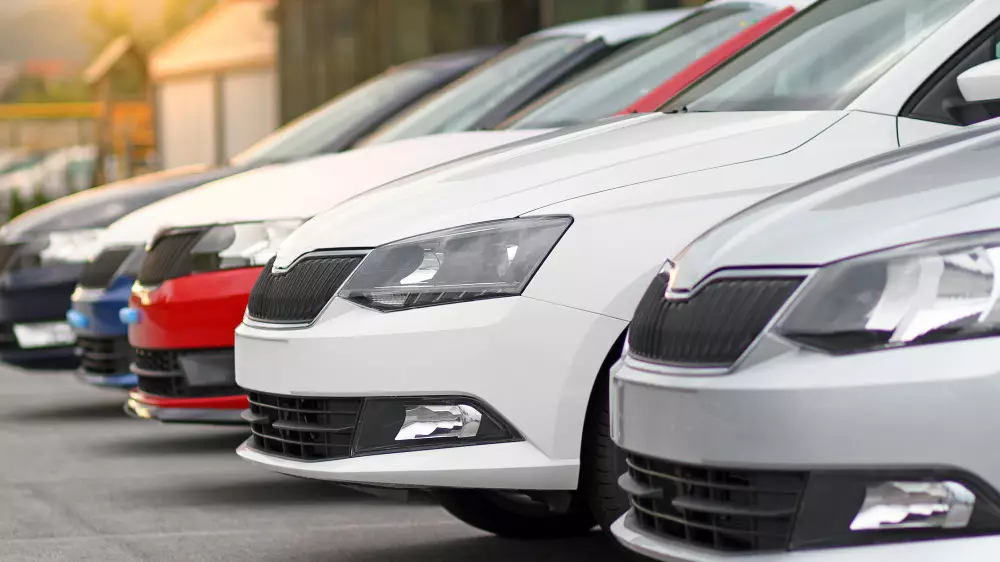 Қазақстандықтар арасында автонесиеге сұраныс азайды