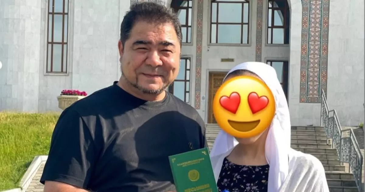  `Өзімнен 25 жас кіші`: Белгілі әзілкеш Қажет Смағұл қуанышты хабарын айтты (ФОТО) 
