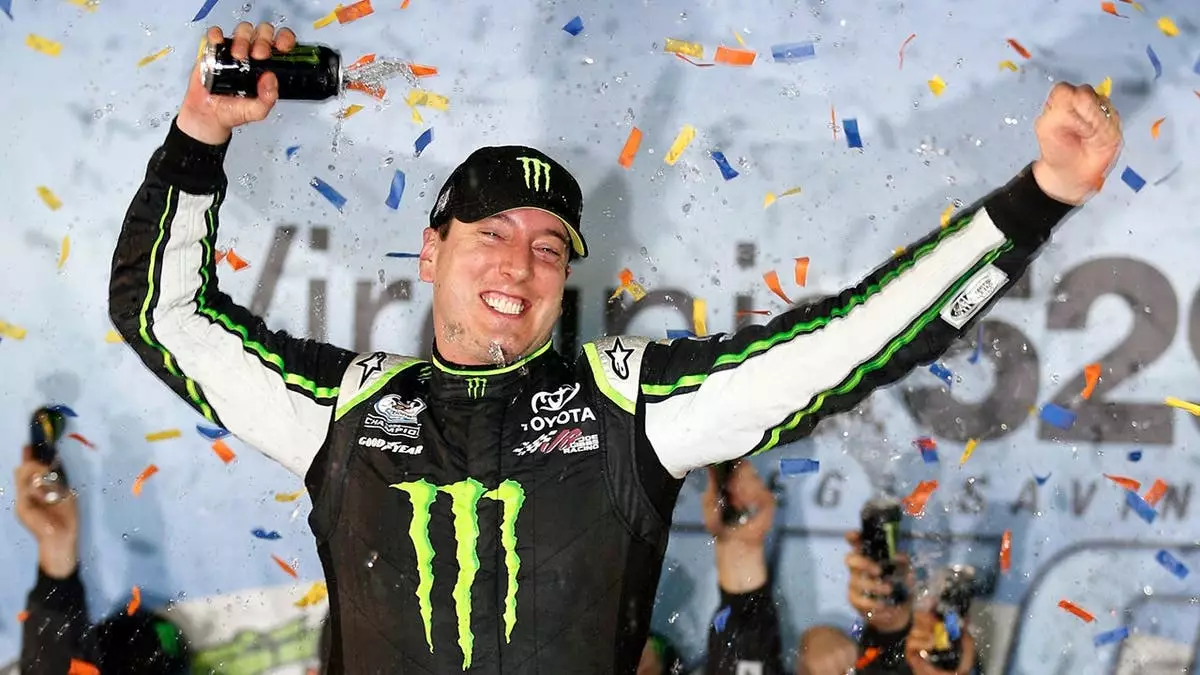 Звонок в 911 от Кайла Буша раскрывает, что гонщик кашлял кровью и с трудом дышал, лежа на полу ванной.