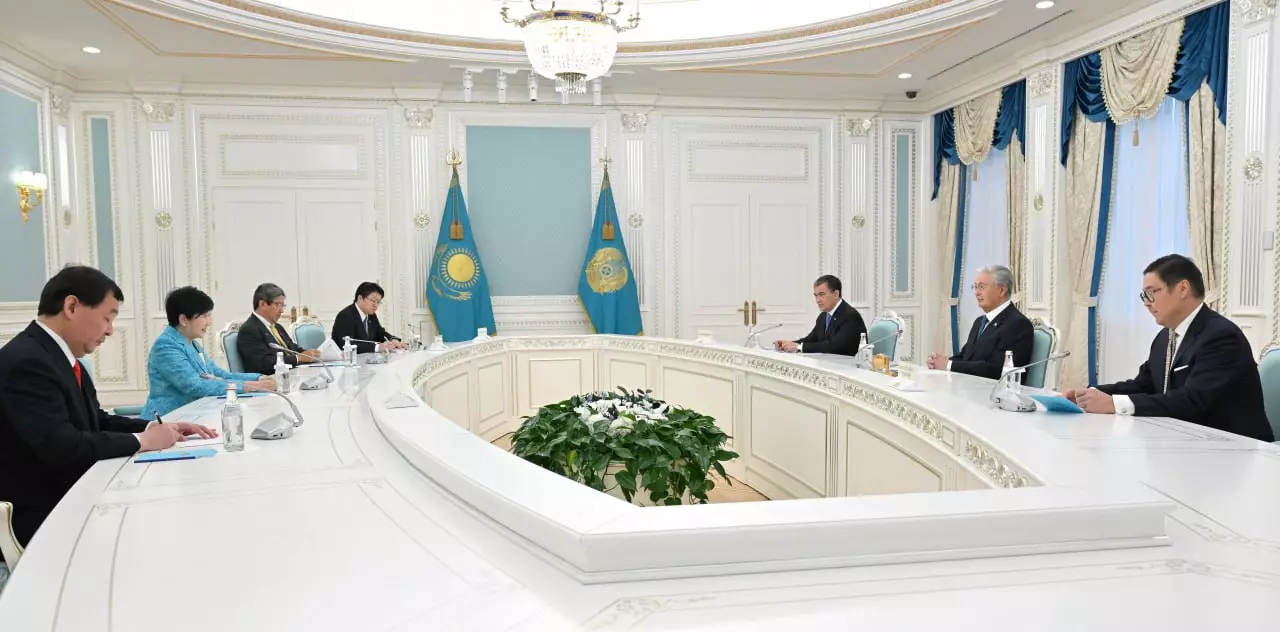Казахстан и Япония утвердили дорожную карту для углубления сотрудничества в сфере городских инноваций и умных городов.