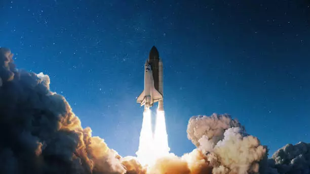 Крупнейшая ракета SpaceX взлетела без экипажа в космос