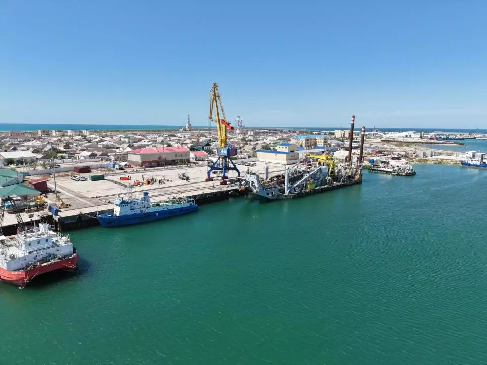 МЧС усиливает развитие морской инфраструктуры на Каспии