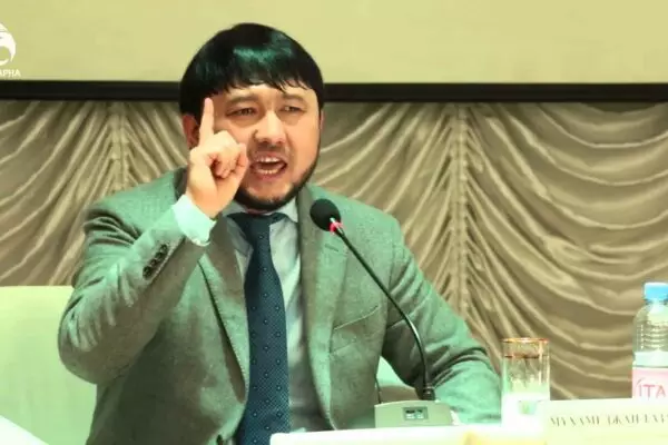 «Тілеуханов қайнағасы сияқты 4 әйел ал дей ме?»: Зиялы қауым өкілдері Мұхамбетжан Тазабековтің Оралға келуіне қарсылық білдірді