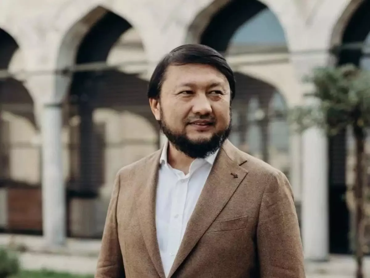 "Қайнағасы сияқты 4 әйел ал дей ме?": Дауға қарамастан Тазабектің қатысуымен форум өтті