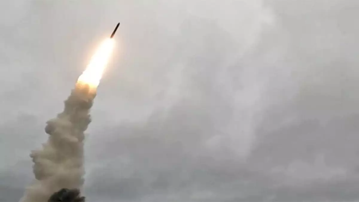 Ресей Украинаны «Орешник» зымырандарымен атқылады