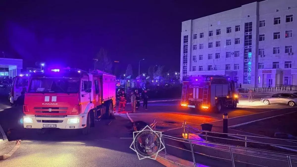 В детской больнице Астаны произошел пожар: пациентов и персонал эвакуировали