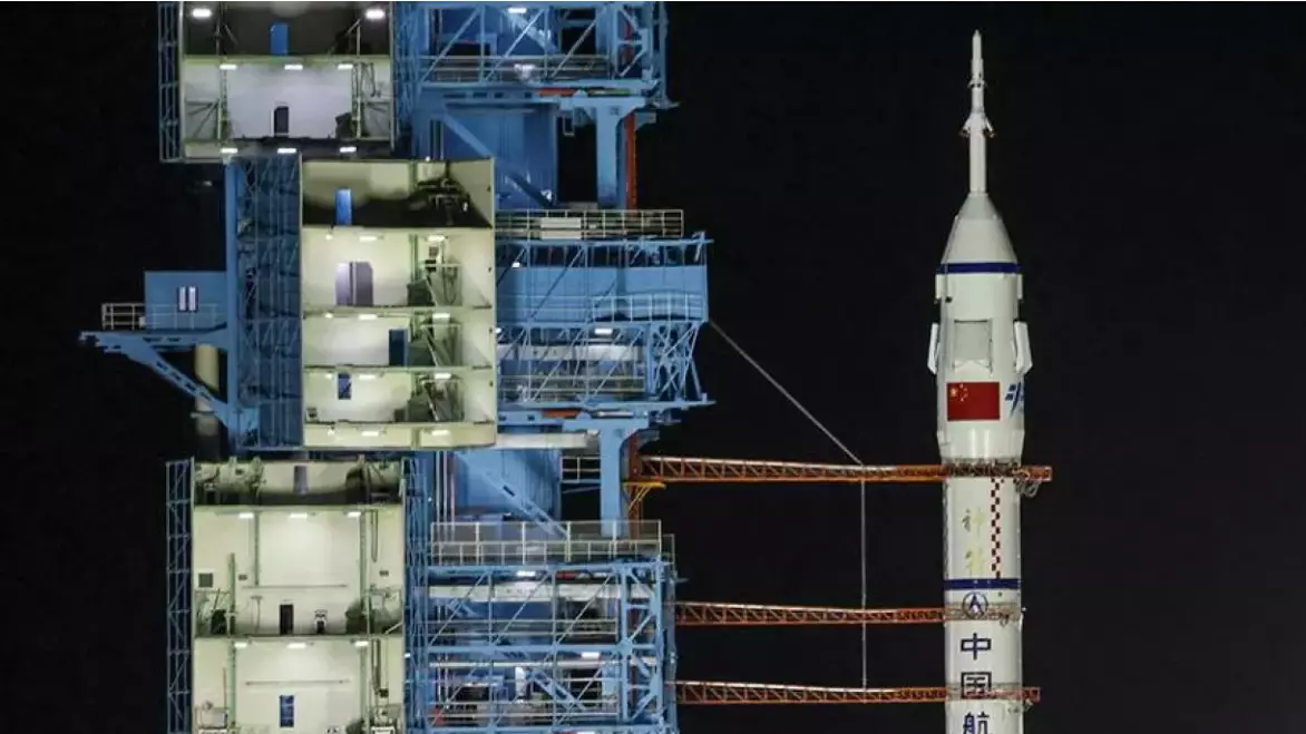 Қытайдың "Шэньчжоу-23" ғарыш кемесі "Тяньгун" орбиталық станциясына ұшырылды