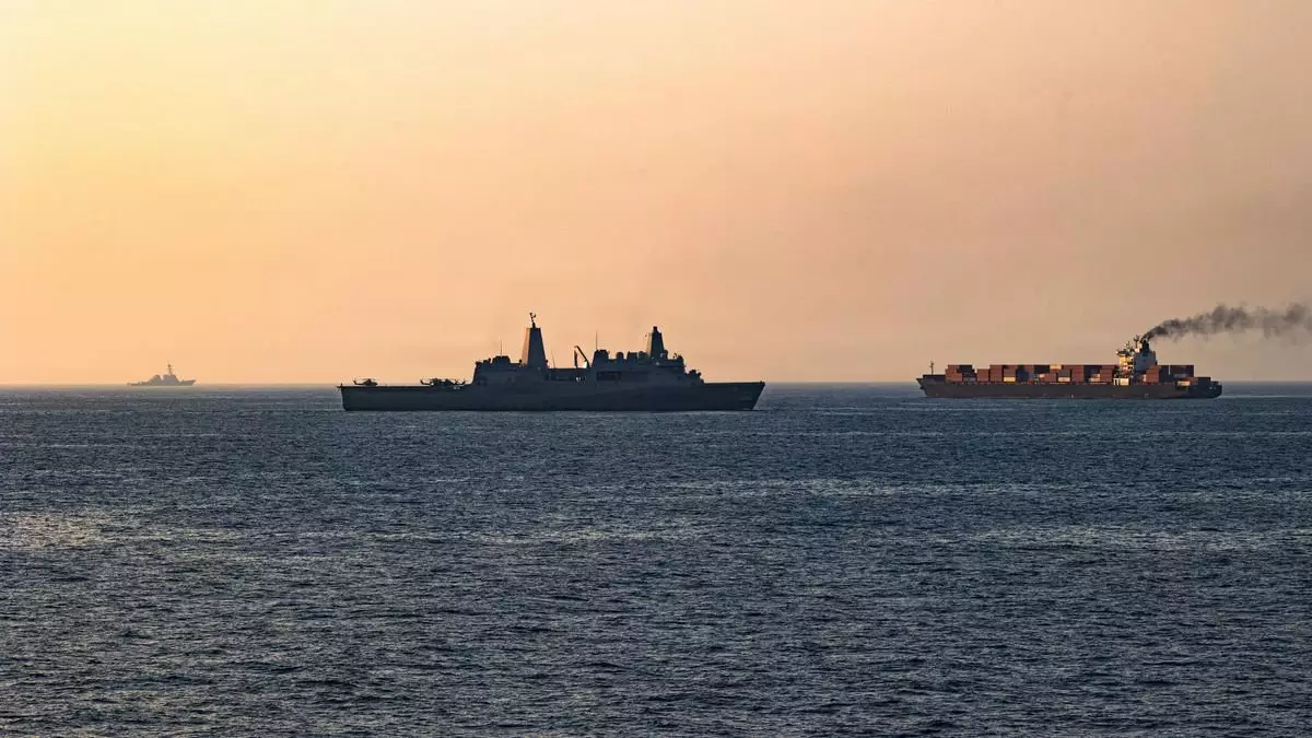 АҚШ-Иран келісімі: Ормуз бұғазы қашан ашылатыны айтылды