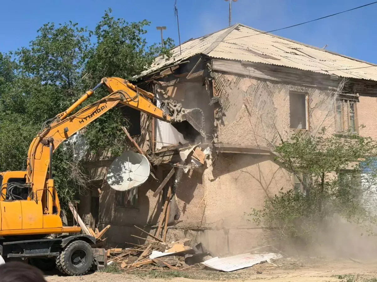 Ұлытау облысындағы апатты үйлерді сүру басталды