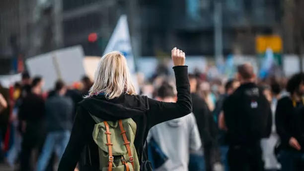 Тысячи людей протестуют в Мадриде: что требуют жители