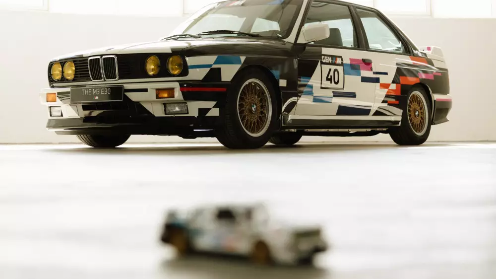 358 деталей и 15 тысяч тенге - BMW и LEGO выпустят набор к 40-летию легендарного BMW M3 E30