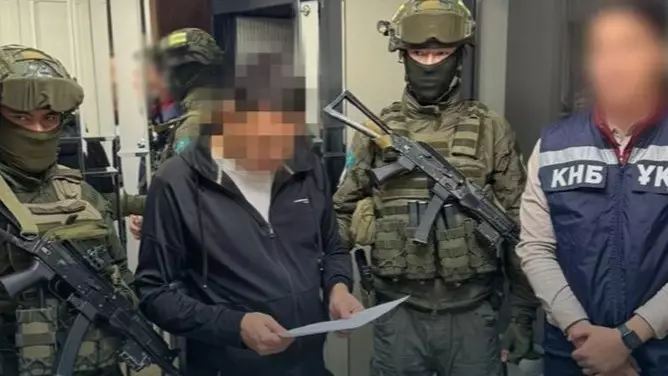  Ақтауда шетелдік денесіне жасырған 114 апиын капсуласымен ұсталды 