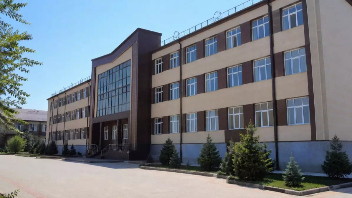  Алматыдағы университет жатақханасында студент қыздар төбелесті 