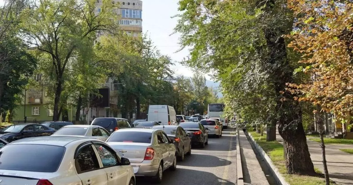  Одностороннее движение ввели на трёх улицах в Алматы 