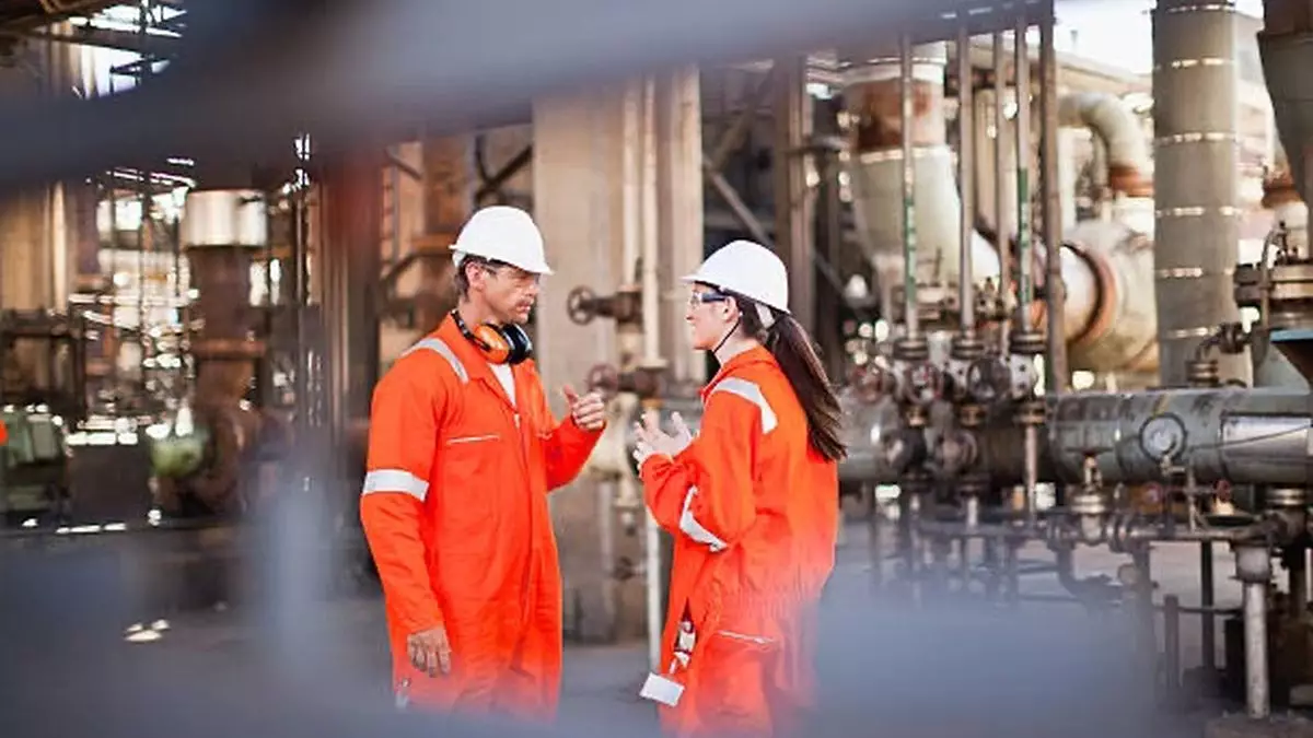 В каких странах "нефтяники" зарабатывают больше, чем в Казахстане