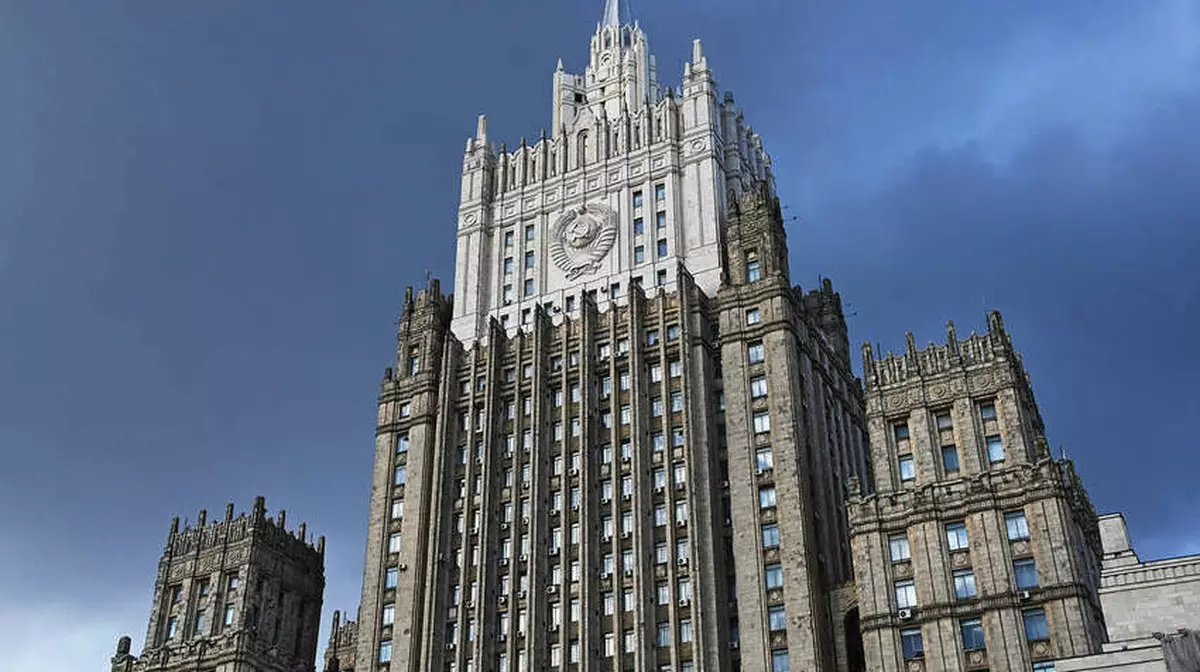 Россия объявила о "последовательных ударах" по Киеву и призвала иностранцев покинуть город