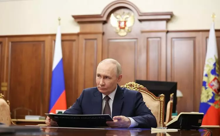 Путин обсудит с президентом Казахстана очное участие на форуме в Омске.