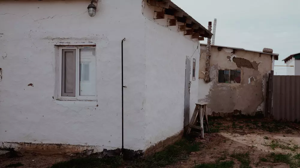 Атырау облысындағы бір отбасының өлімі: қайғылы оқиғаға дейін не болды? (арнайы репортаж)