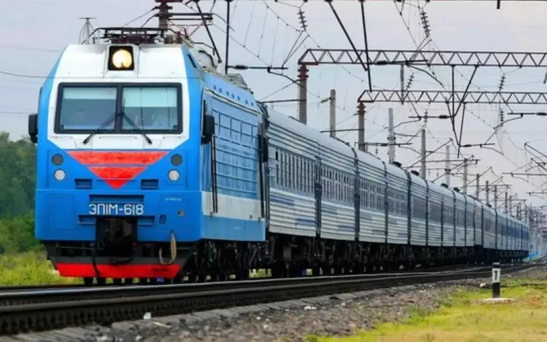  Жазғы демалыс кезеңінде пойыздар мен әуе рейстерінің саны артады 