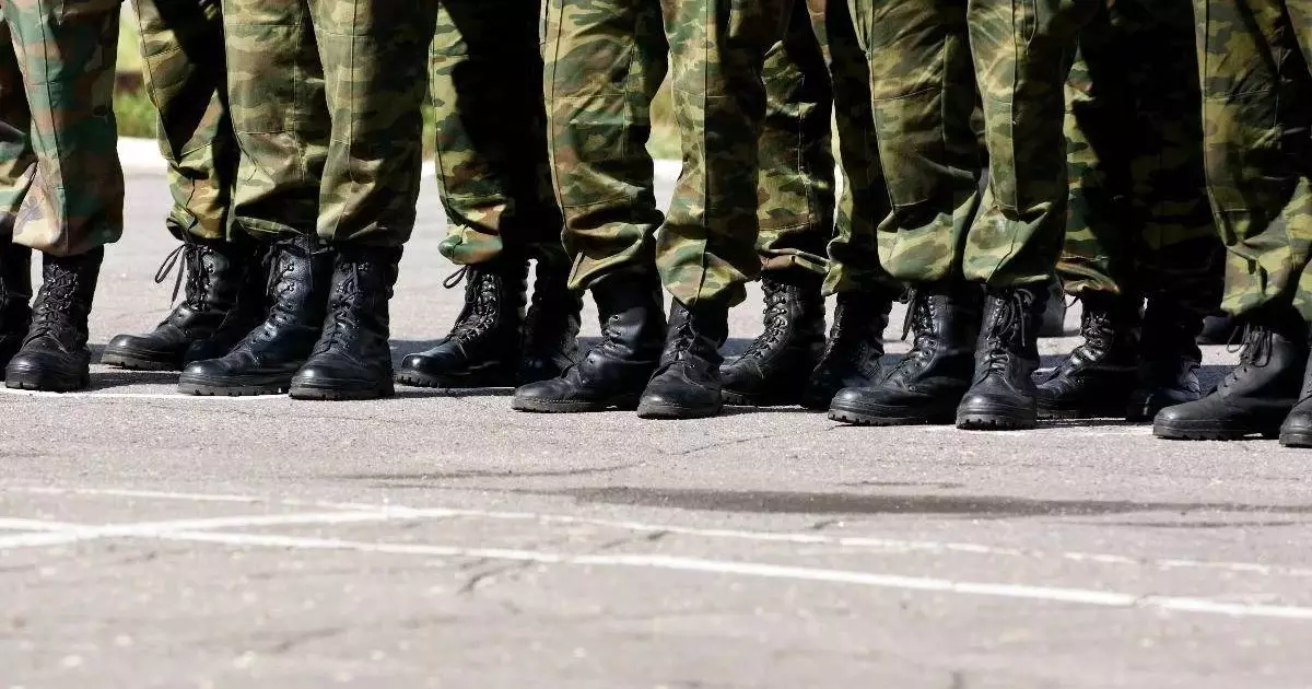 Қарағандыда диплом қорғаған студенттерді бірден әскери комиссариатқа алып кеткен 