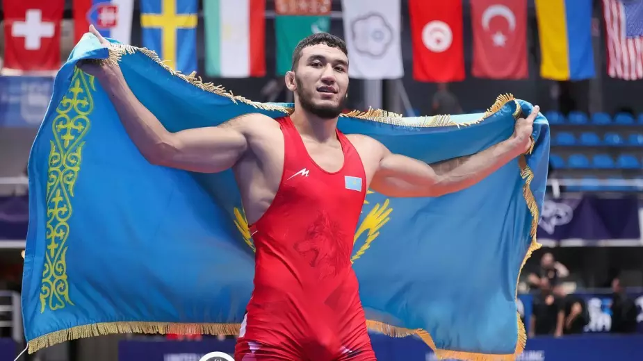Ризабек Айтмухан впервые стал чемпионом Азии по борьбе и разгромил всех соперников