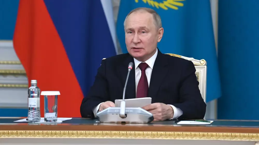 Путин: В России с уважением относятся к сильному Казахстану