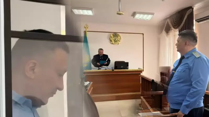 «Деньги передали в машине»: сотрудников ДЭР осудили за взятку