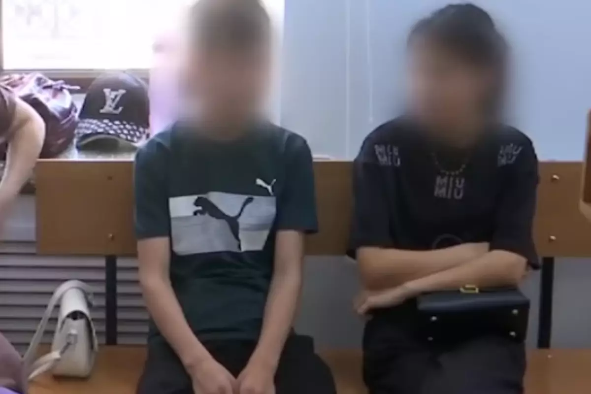 Кочерга, собачья будка и фекалии в еде: в Караганде завершается суд по делу о пытках приёмных детей