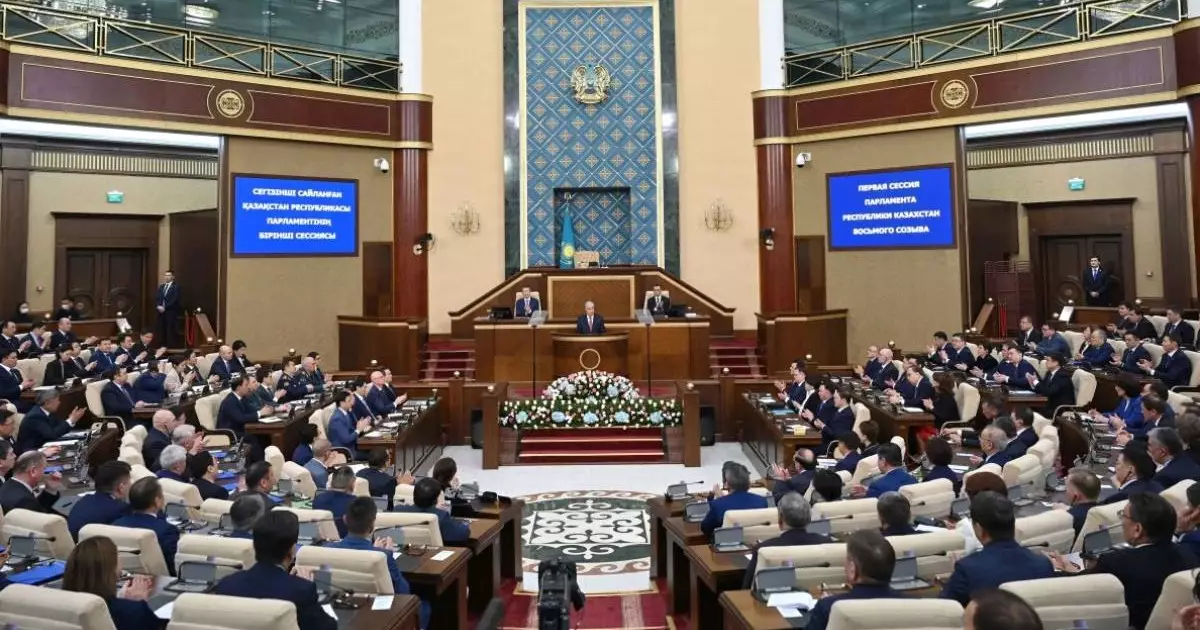 «Аманаттың» дәуірі өтті ме? Құрылтайға қатысты батыл болжам 