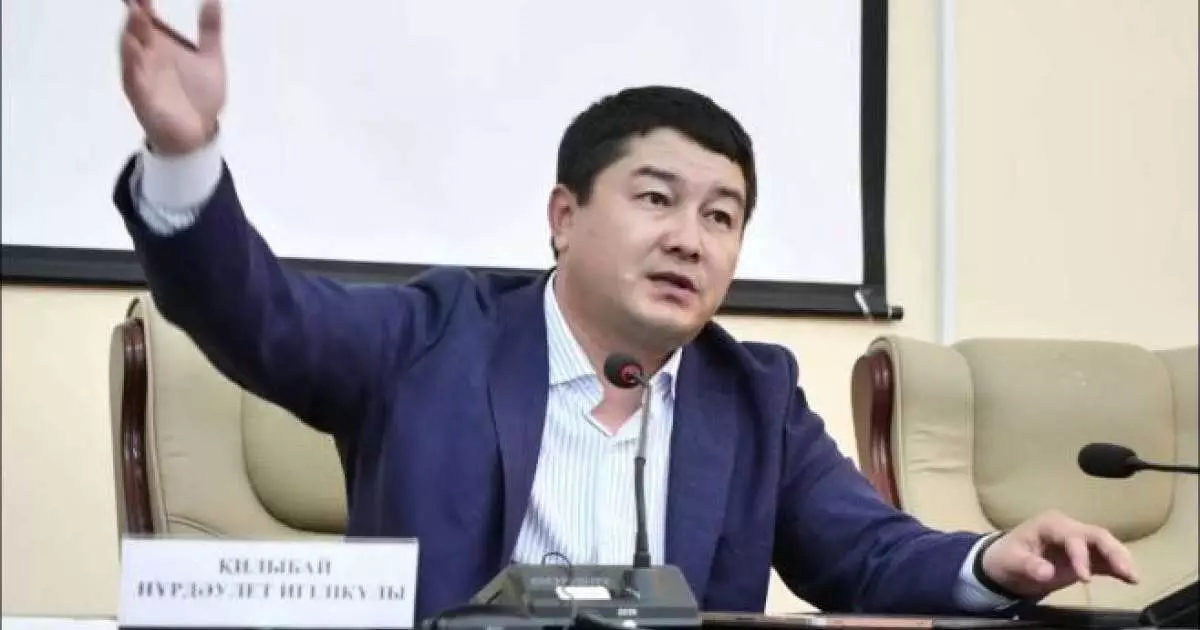  Жалақы картам әйелімде: Маңғыстау облысының әкімі айлығының неше теңге екенін айтты 