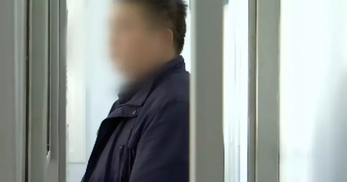  Асырап алған балаларын иттің үйшігіне түнеткен отбасы қандай жазаға тартылады 