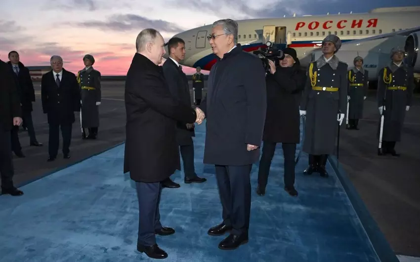 Владимир Путин отправляется в Казахстан в сопровождении девяти министров.
